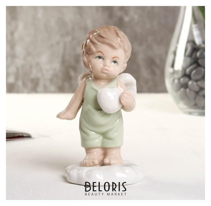 

Сувенир фарфор "Ангелочек с сердцем" зелёный 5.5х5х10 см